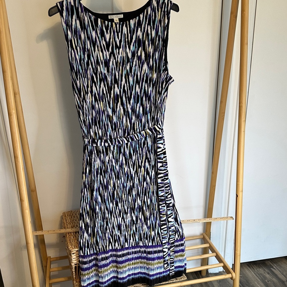 Dana Buchman Black, White & Blue Patterned Midi Dress